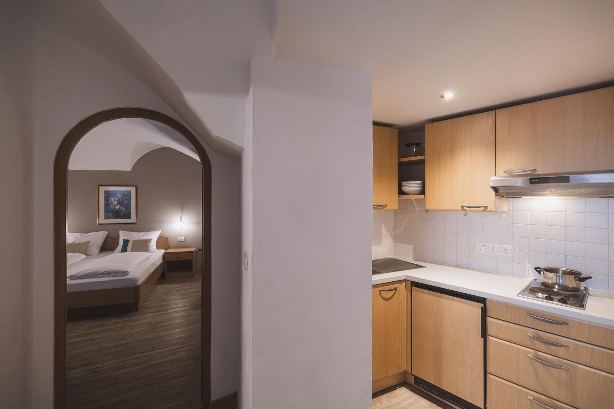 Residence Chiavi D'Oro - Goldener Schluessel เบรสซาโนเน ภายนอก รูปภาพ