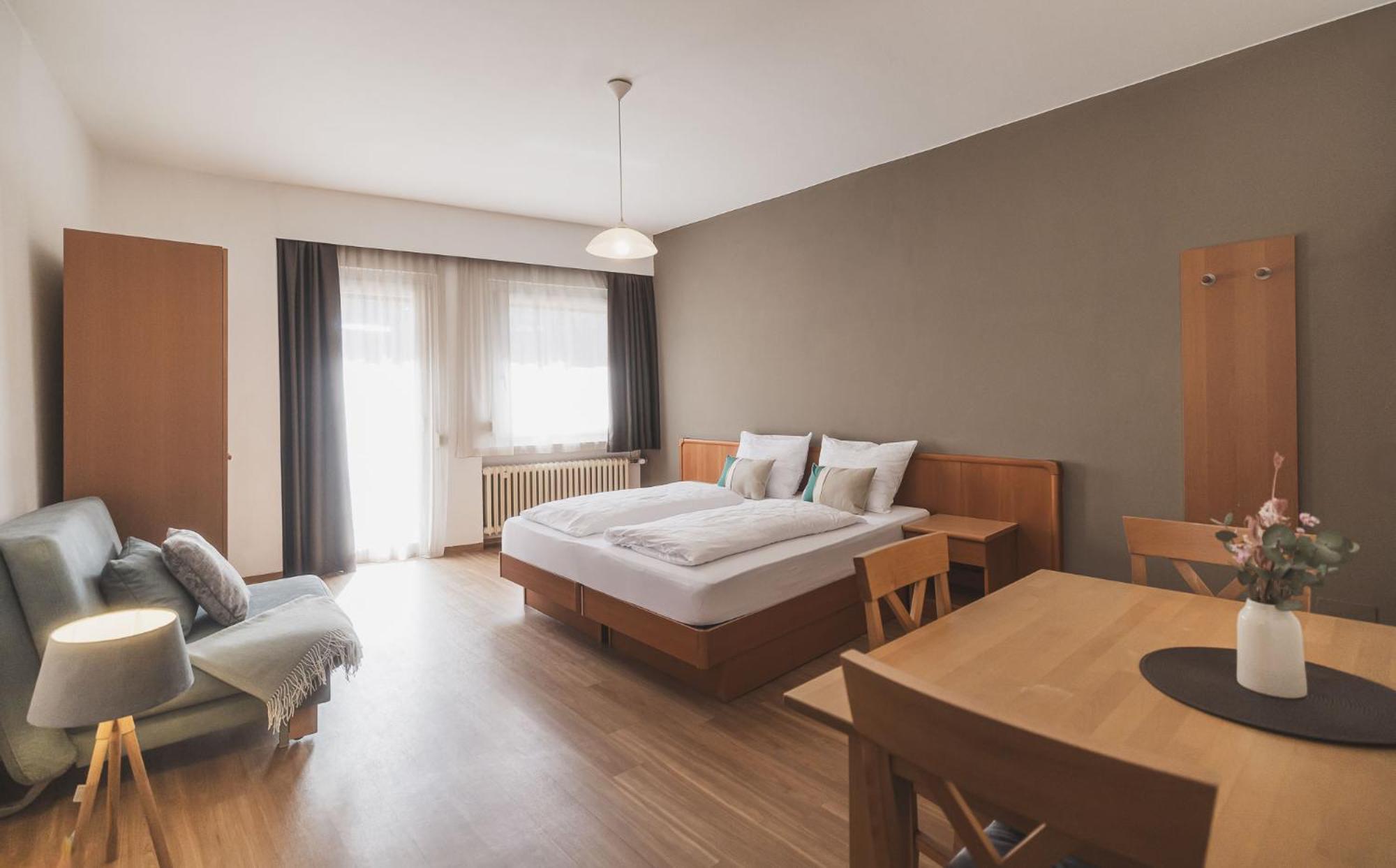 Residence Chiavi D'Oro - Goldener Schluessel เบรสซาโนเน ภายนอก รูปภาพ