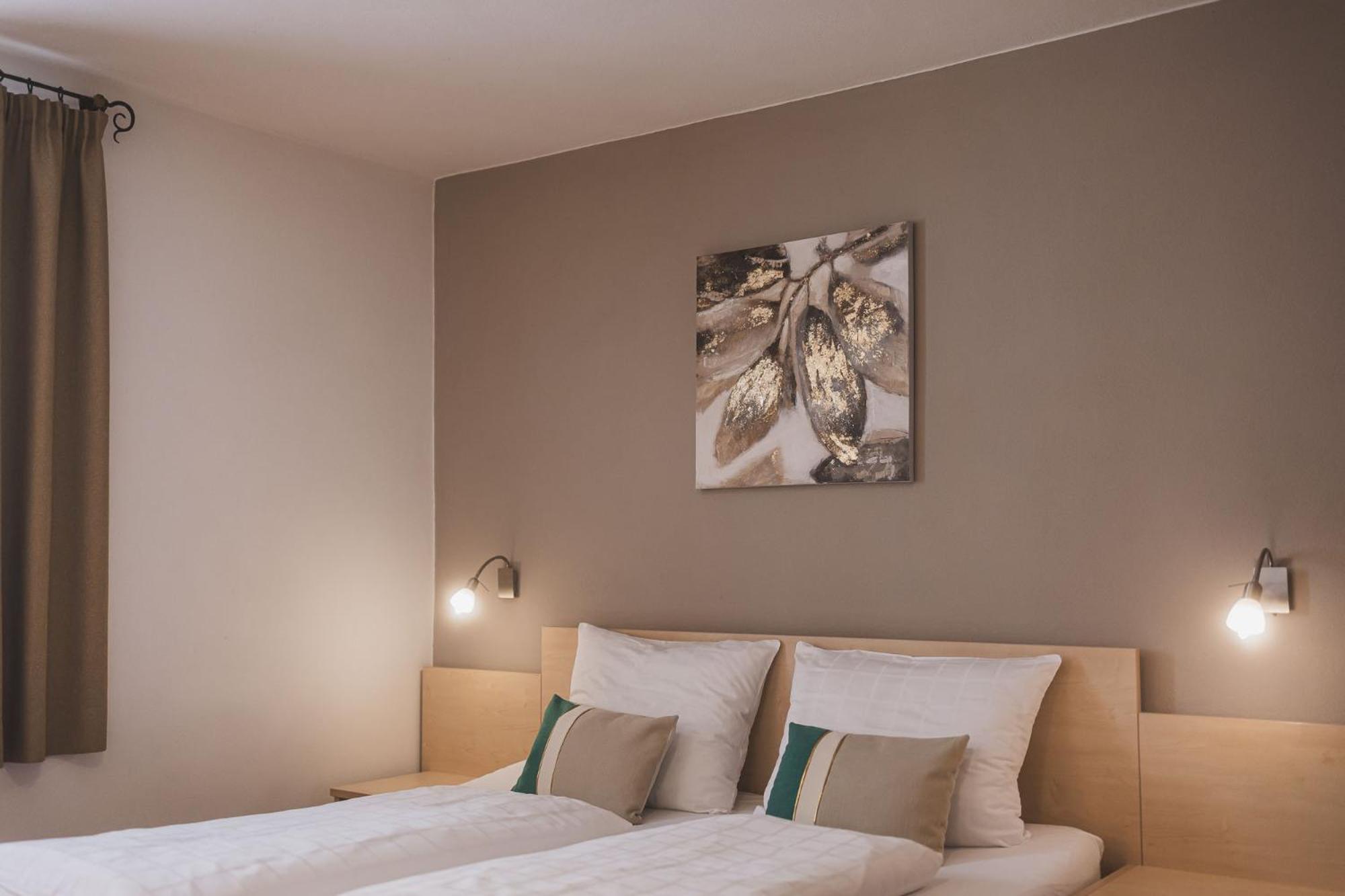 Residence Chiavi D'Oro - Goldener Schluessel เบรสซาโนเน ภายนอก รูปภาพ